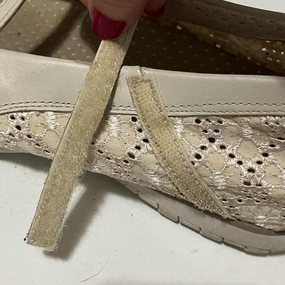 Skechers Active Bikers Luxe Off White Lace Z Strap Mary Jane Shoes Women's 9.5 - Picture 13 of 16